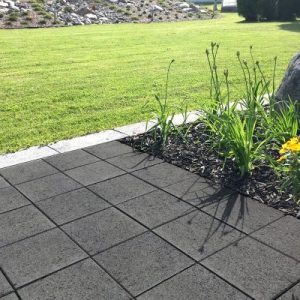 Alternative view of BETONILAATTA 30X30X5 KAKSPUOLI MUSTA